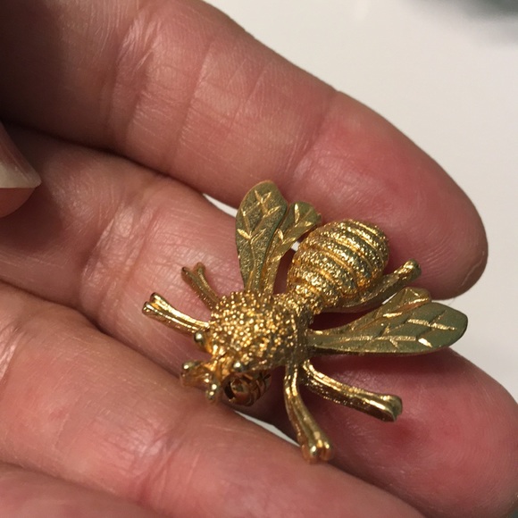 Rhinestone Frog & Bee brooch pin gold tones - Picture 5 of 7